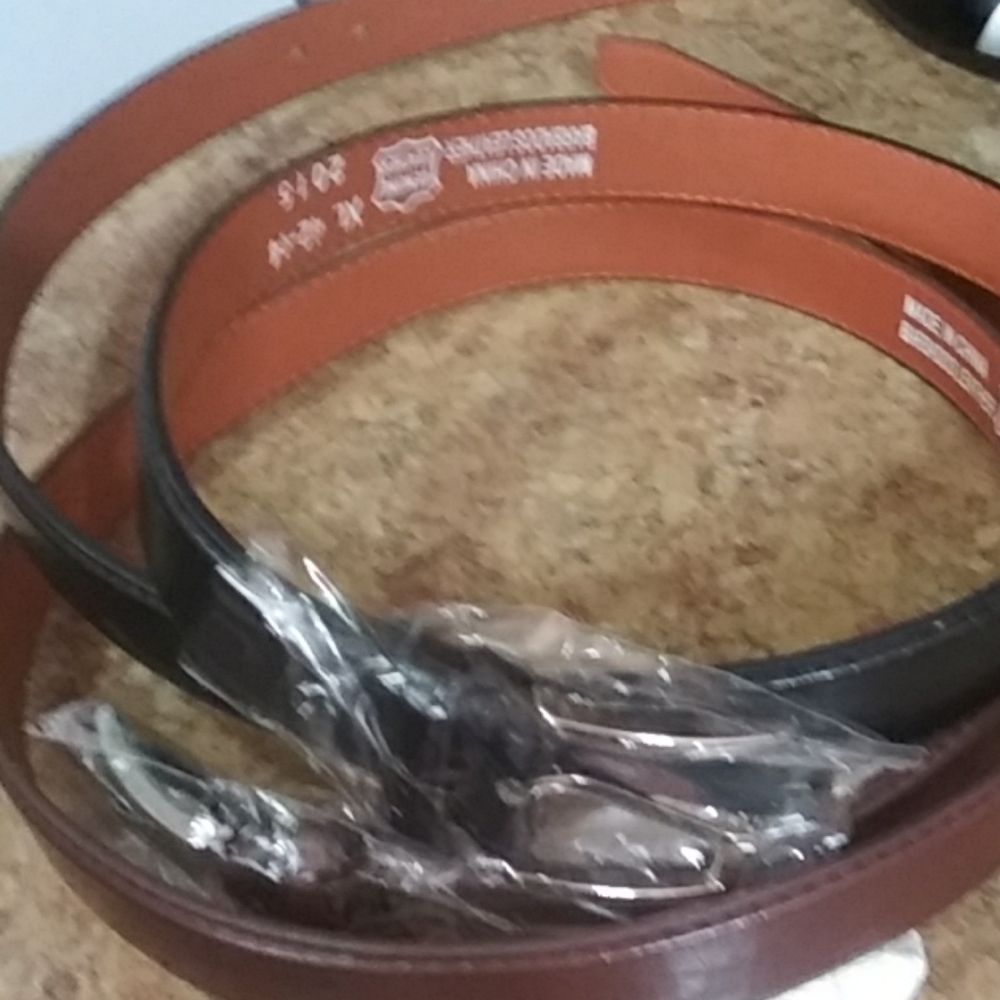 Mens leather belts